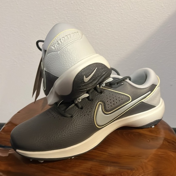 Nike Victory Pro 3 Golf Shoes Smoke Gray White Mens 10.5 - Picture 3 of 4